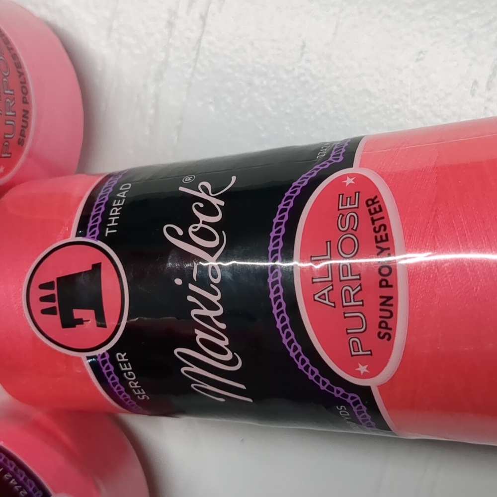 Maxi-Lock Neon Pink Polyester Thread Set - Picture 3 of 3